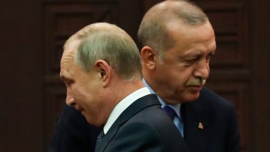 صورة قبل اللقاء المرتقب بيوم واحد.. صحفي بريطاني يكشف عن خلافات عميقة بين أردوغان وبوتين بشأن إدلب