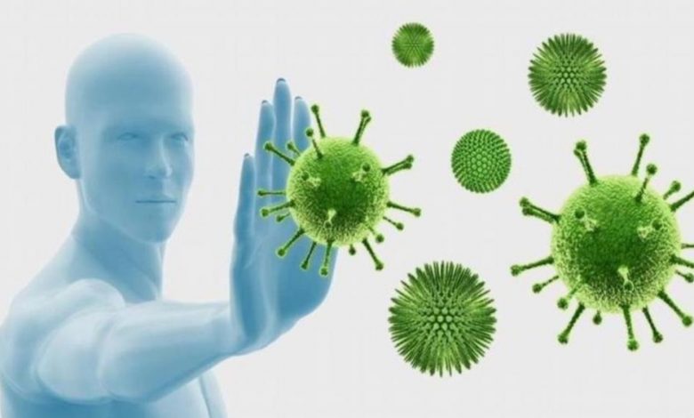 كم يعيش فيروس كورونا داخل جسم الإنسان