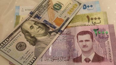 صورة الليرة السورية تهبط إلى أدنى مستوى لها مقابل الدولار عبر التاريخ