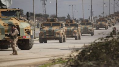 صورة خلال 24 ساعة.. أكثر من 500 آلية عسكرية تركية تصل إلى إدلب.. ومحلل تركي يوضح الأسباب..!