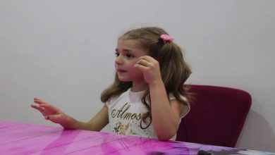 صورة الإبداع السوري مستمر.. طفلة سورية تقيم في إدلب تحقق إنجازاً عالمياً فريداً