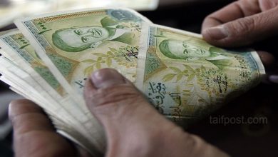 صورة الليرة السورية تفقد المزيد من قيمتها أمام العملات الأجنبية وارتفاع جديد بأسعار الذهب في سوريا