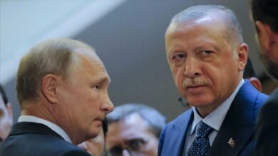 صورة رسائل متبادلة وبوادر خلافات روسية تركية قد تكتب نهاية اتفاق التهدئة في إدلب!