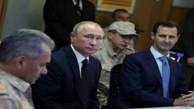 صورة مصدر روسي يتحدث عن خلاف استراتيجي بين واشنطن وموسكو ويكشـ.ـف عن رؤية روسيا للحل في سوريا