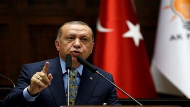 صورة “أردوغان” يتخذ موقفاً حاسماً تجاه الملف السوري والقيادة التركية تتحدث عن ضمانات التوصل لحل دائم في سوريا