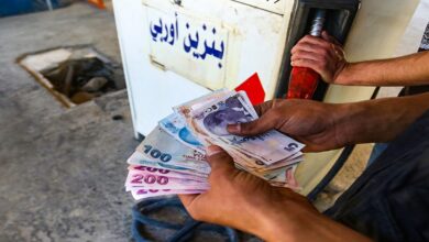 صورة ارتفاع أسعار المحروقات شمال سوريا تزامناً مع تسجيل الليرة التركية سعر قياسي جـ.ـديد مقابل الدولار!
