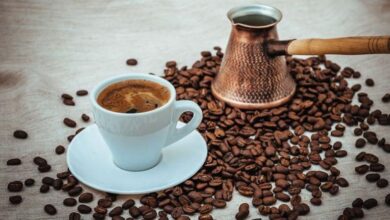 صورة “سعر فنجان القهوة وصل إلى رقم خيالي”.. ارتفاع غير مسبوق بأسعار البن في الأسواق السورية!