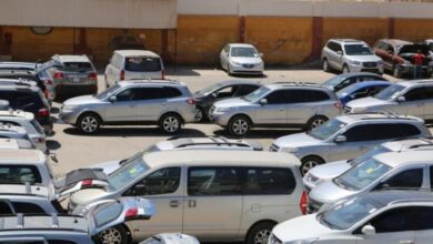 صورة آلاف السيارات الأوروبية تنتظر الدخول إلى إدلب وتوقعات بانخفاض أسعار السيارات في  الشمال السوري!