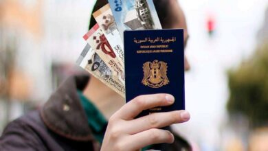صورة سوريا.. ازدحام وطوابير طويلة من السوريين للحصول على جوازات سفر تنذر بموجة هجرة جديدة!