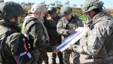صورة القيادة الروسية تحذر تركيا من عواقب إطلاق عملية جديدة شمال سوريا وخبراء يتحدثون عن مفـ.ـاجأة كبرى!