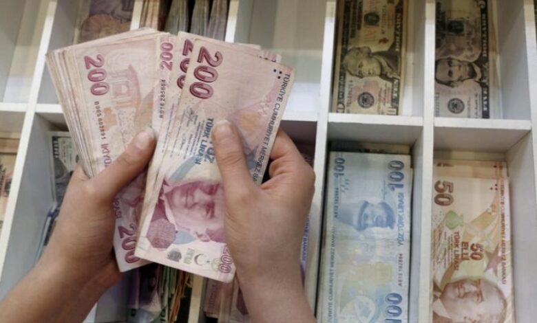 انخفاض قياسي الليرة التركية الدولار