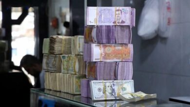 صورة مصادر تفضح المستور حول الجهة التي تسيطر على حوالات الدولار وتتحكم بسعر صرف الليرة السورية