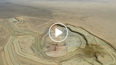 صورة اكتشاف مساحات واسعة تحتوي على كميات كبيرة من الذهب والمعادن الثمينة في دولة عربية (فيديو)