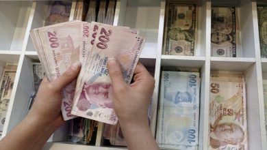 صورة الليرة التركية تفتتح تداولات الأسبوع بانخفاض جديدة بقيمتها مقابل الدولار