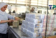 صورة حجم الكتلة النقدية أصبح عبئاً على السوريين.. هل بات طرح فئة نقدية بقيمة 25 ألف ليرة سورية قريباً؟