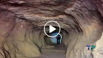 صورة كهف مهجور في دولة عربية يقود 5 شبان إلى اكتشاف نادر وما عثروا عليه داخله أذهل الجميع (فيديو)
