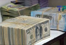 صورة الليرة السورية تسجل سعراً مفاجئاً وتقلب الموازين أمام الدولار خلال تداولات اليوم