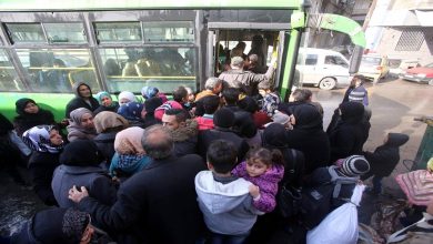 صورة جائزة لمن يحظى بمقعد في وسائل النقل ولا خروج من المنزل إلا للضرورة.. جديد أزمة المحروقات في سوريا