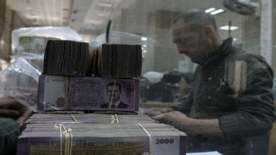 صورة تعليمات جديدة بشأن الحسابات المصرفية بالدولار في سوريا بعد اكتشاف تحايل كبير على سعر الصرف