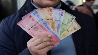 الليرة تتراجع